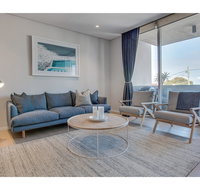 Oceanside Elegance At Superb Home Steps From Sand - Accommodation NSW