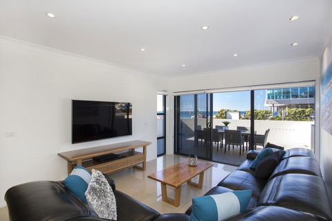 Beachfront 2 - Accommodation NSW 3
