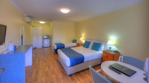 Pelican Motor Inn - Accommodation NSW 5