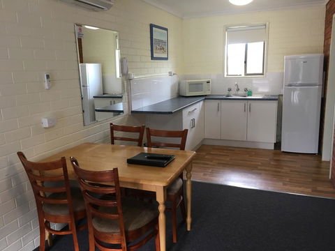 Pelican Motor Inn - Accommodation NSW 13