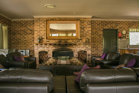 Ironstone Estate Lovedale - Accommodation NSW 25