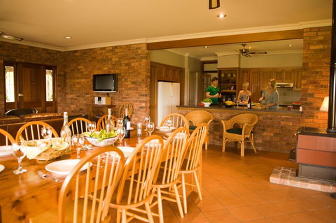 Ironstone Estate Lovedale - Accommodation NSW 37