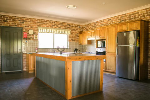 Ironstone Estate Lovedale - Accommodation NSW 24