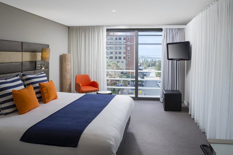 Novotel Newcastle Beach - Accommodation NSW 13