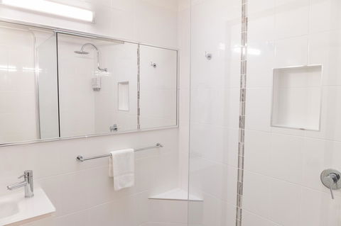 Sapphire Waters Motor Inn - Accommodation NSW 3