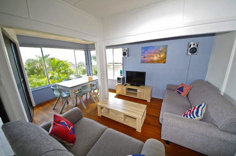 Apollo 1, 9 Hodgson Street - Accommodation NSW 0
