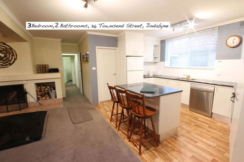 Full Circle Apartments - Accommodation NSW 16