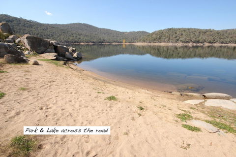 Full Circle Apartments - Accommodation NSW 34