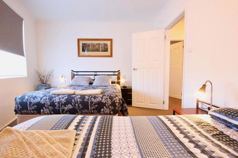 Full Circle Apartments - Accommodation NSW 5