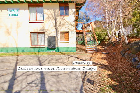 Full Circle Apartments - Accommodation NSW 31