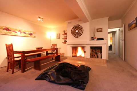 Full Circle Apartments - Accommodation NSW 0