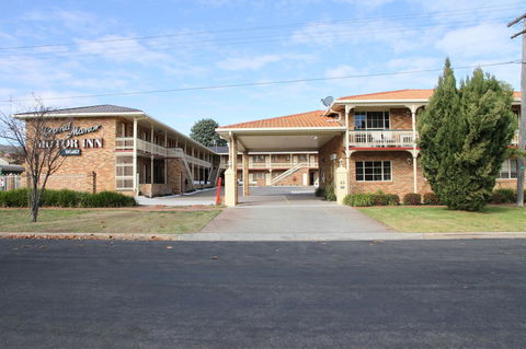 Grand Manor Motor Inn - Accommodation NSW 2