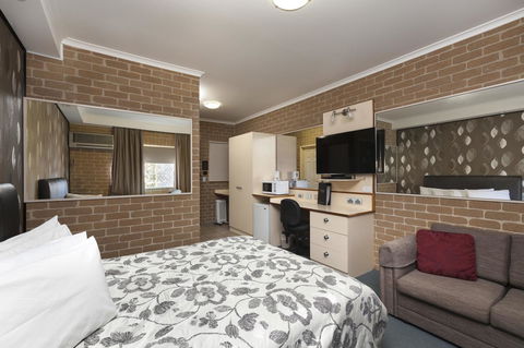 Grand Manor Motor Inn - Accommodation NSW 7