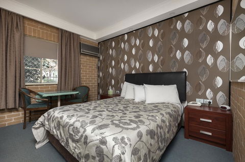 Grand Manor Motor Inn - Accommodation NSW 0