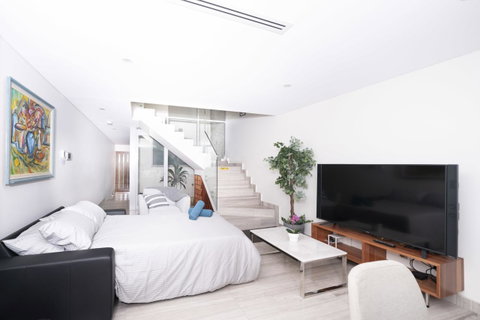 Luxury Villa Darlington - Vine - Accommodation NSW 43