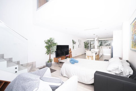 Luxury Villa Darlington - Vine - Accommodation NSW 41