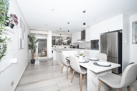 Luxury Villa Darlington - Vine - Accommodation NSW 3