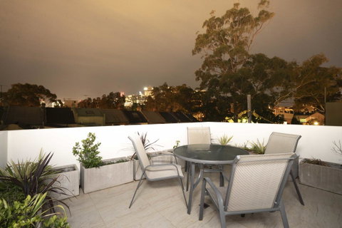 Luxury Villa Darlington - Vine - Accommodation NSW 5