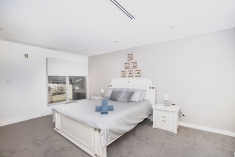 Luxury Villa Darlington - Vine - Accommodation NSW 23