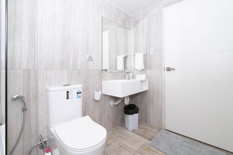 Luxury Villa Darlington - Vine - Accommodation NSW 35