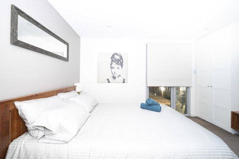 Luxury Villa Darlington - Vine - Accommodation NSW 31