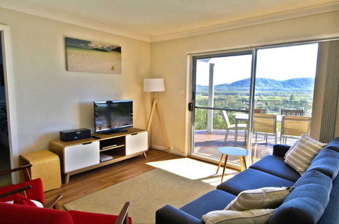 Coastwatch, 26 Comara Terrace - Accommodation NSW 3