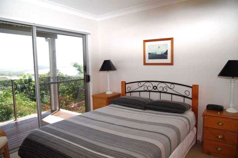Coastwatch, 26 Comara Terrace - Accommodation NSW 5