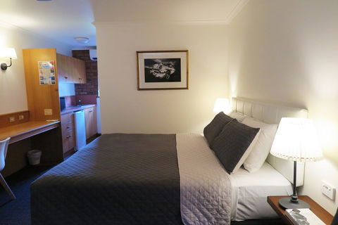 Summerhill Motor Inn - Accommodation NSW 4