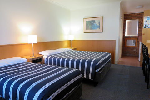 Summerhill Motor Inn - Accommodation NSW 15