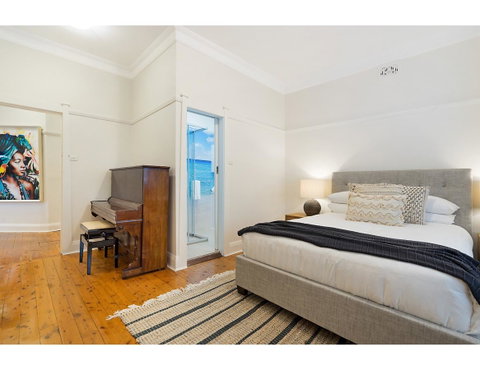 Huge Garden Apartment In The Heart Of Bondi Beach - Accommodation NSW 2
