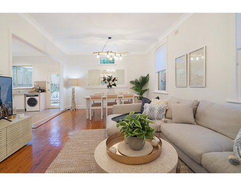 Huge Garden Apartment In The Heart Of Bondi Beach - Accommodation NSW 6