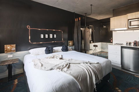 The Collectionist Newtown - Accommodation NSW 36