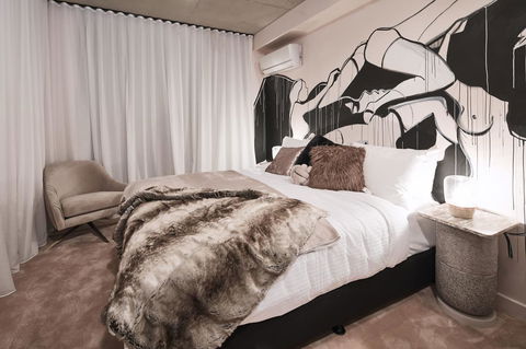 The Collectionist Newtown - Accommodation NSW 9