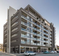 Honeysuckle Executive Apartments - Accommodation NSW