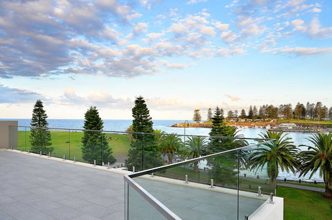Belle Vue- Penthouse At Black Beach - Accommodation NSW 15