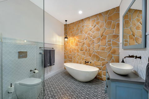 Belle Vue- Penthouse At Black Beach - Accommodation NSW 10
