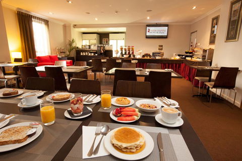 Wine Country Motor Inn - Accommodation NSW 9