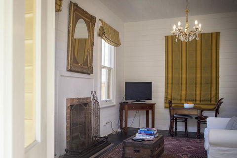 Hillview Heritage Hotel - Accommodation NSW 20