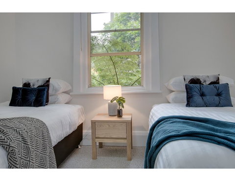 Large, Stylish And Quiet Penthouse Steps From Surf - Accommodation NSW 18