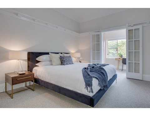 Large, Stylish And Quiet Penthouse Steps From Surf - Accommodation NSW 1