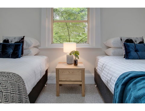 Large, Stylish And Quiet Penthouse Steps From Surf - Accommodation NSW 17