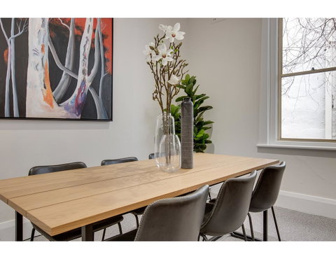 Large, Stylish And Quiet Penthouse Steps From Surf - Accommodation NSW 5