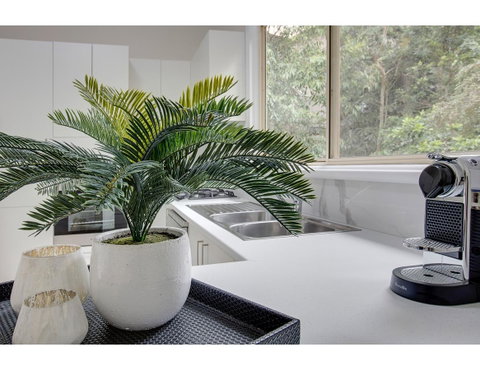 Large, Stylish And Quiet Penthouse Steps From Surf - Accommodation NSW 16