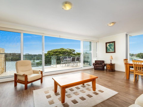 Regatta 13 - Accommodation NSW 8