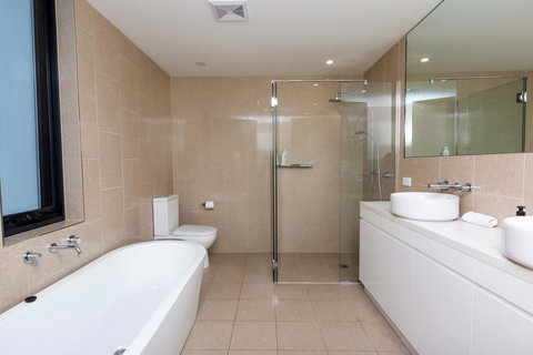 The Penthouse - Accommodation NSW 16