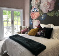 Chanticleer Gardens - Accommodation NSW