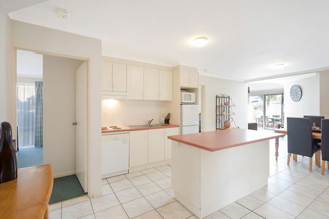 Black Dolphin Resort Motel & Apartments - Accommodation NSW 5