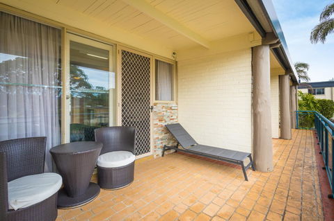 Black Dolphin Resort Motel & Apartments - Accommodation NSW 9