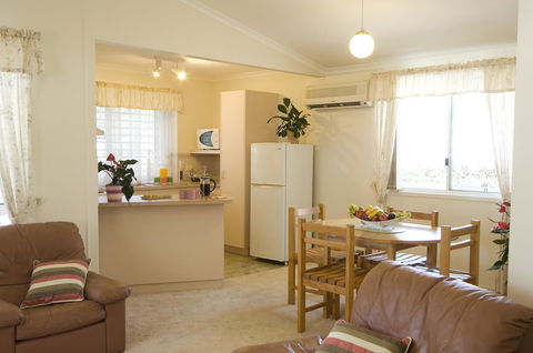 Glen Villa Resort - Accommodation NSW 11