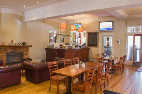 Gardners Inn Hotel - Accommodation NSW 9